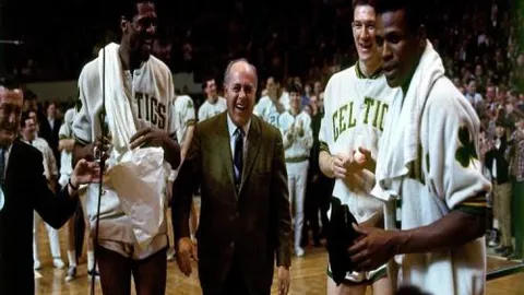 国安外援庆祝胜利：赛季之旅开启辉煌篇章