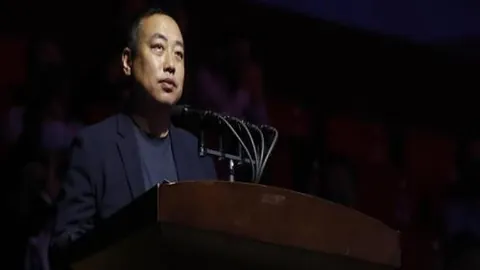 热刺新赛季征程广阔，恩里克点赞：欧冠之旅步伐坚定，目标清晰！